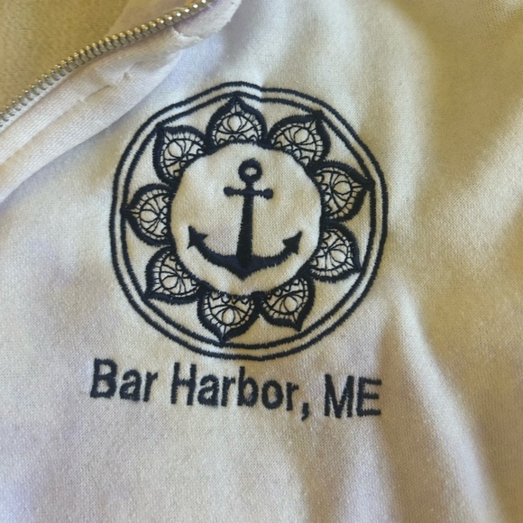 cute quarter zip summer shirt ! ๐ฉต๐ - Picture 11 of 11